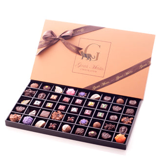 Happy Diwali - 45-piece chocolate signature wooden gift box