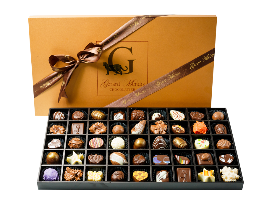 45 PIECE CLASSIC WOODEN CHOCOLATE BOX (GOLD)
